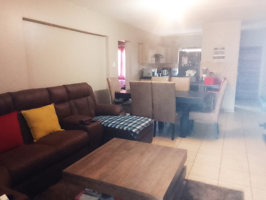 3 Bedroom Property for Sale in Safari Gardens North West